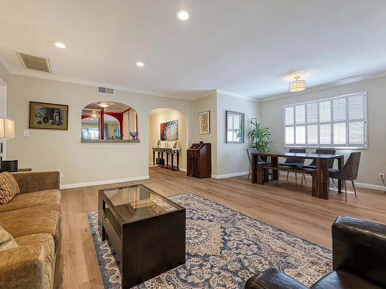 1734 N Fuller Ave #307A — Photo 2