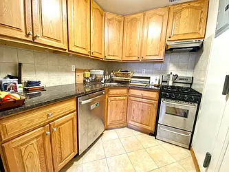 Rented by Harris Philip NYC