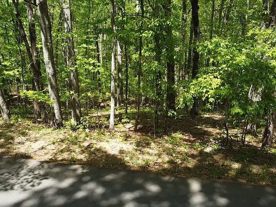 1st image of 110 Honeysuckle Dr