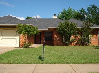 2204 Rushing Mdws, Edmond, OK 73013