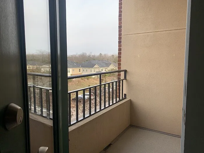 300 Finsbury St #311 — Photo 6