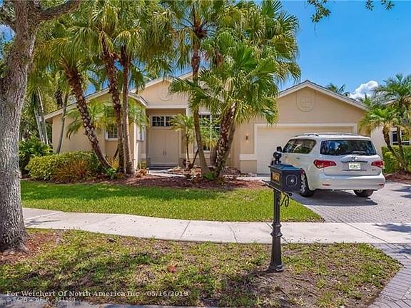 3rd image of 1541 Lantana Dr