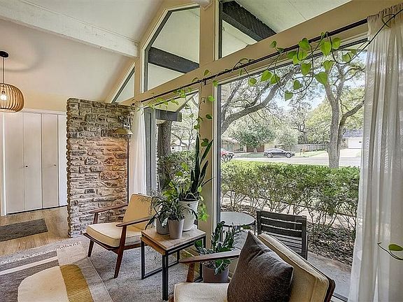 4th image of 9303 Mosswood Cir