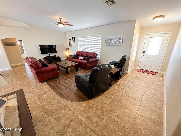 3185 Newport Dr — Photo 5