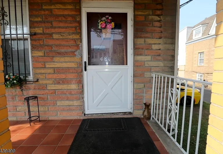 484 Delavan Ave #1 — Photo 3