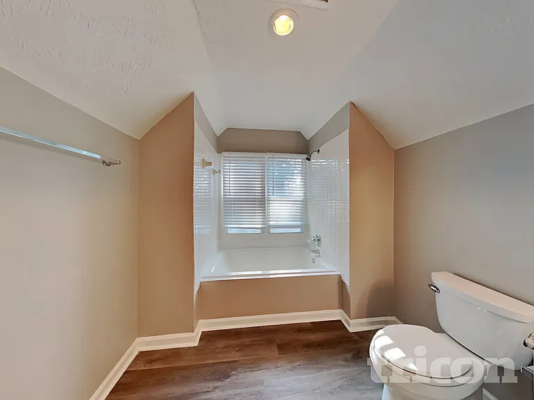 1182 Plunkett Way — Photo 10