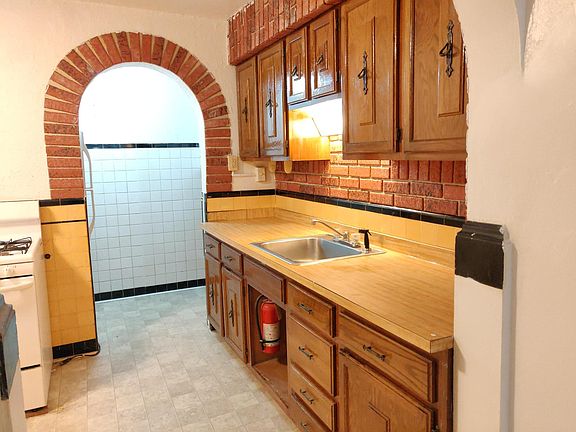4th image of 193 Zerby Ave APT 2L
