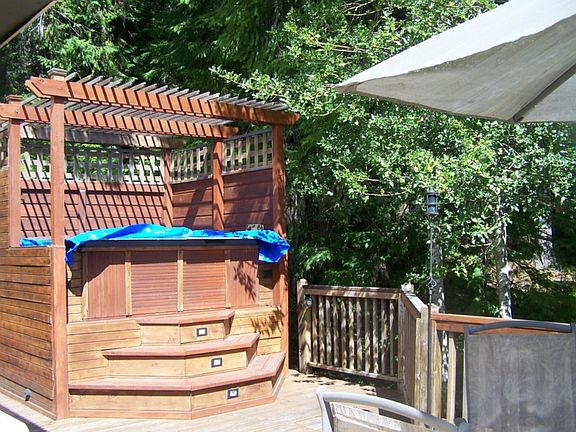 4th image of 321 N Potlatch Dr N