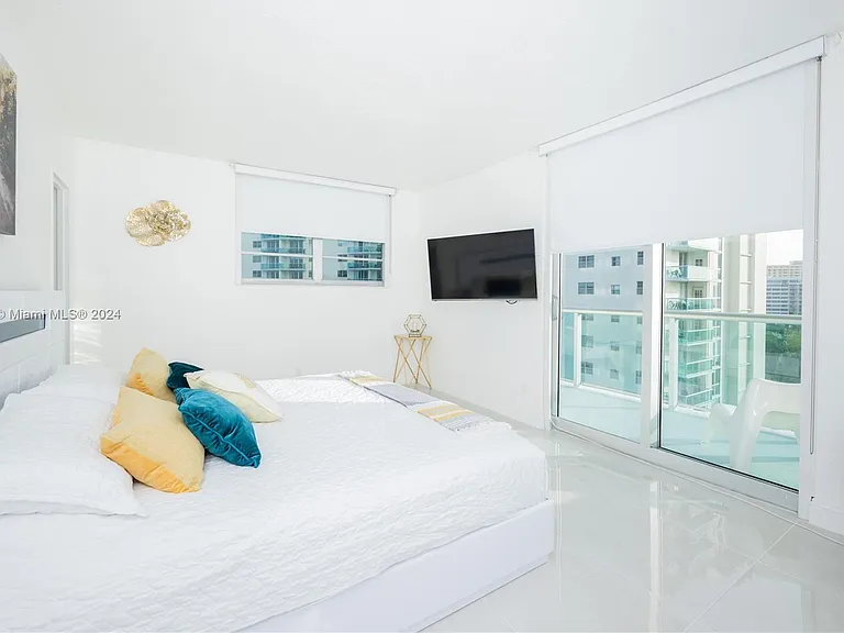 3801 S Ocean Dr #7O — Photo 21