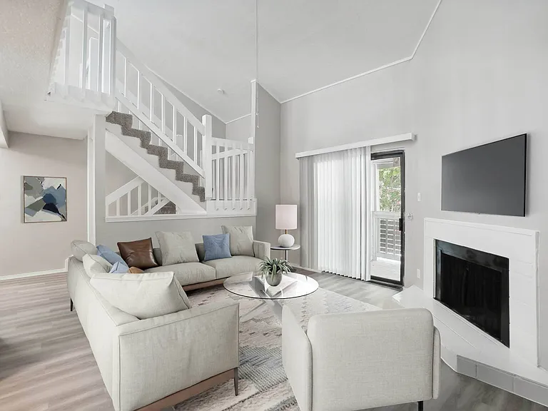 Avalon Villas — Photo 1
