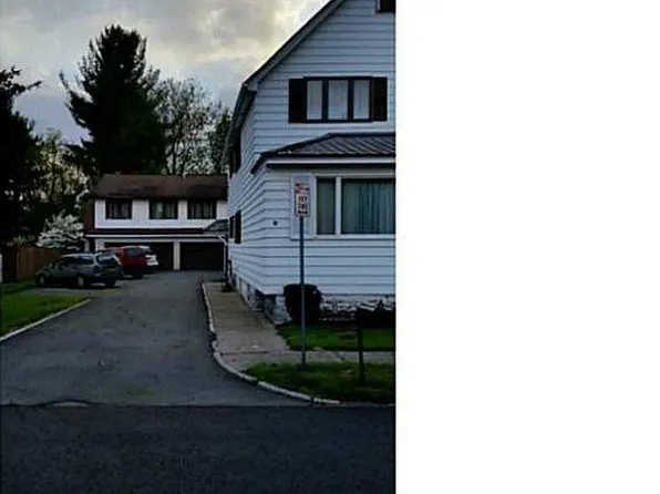 46 N Park St #B, Buffalo, NY 14227