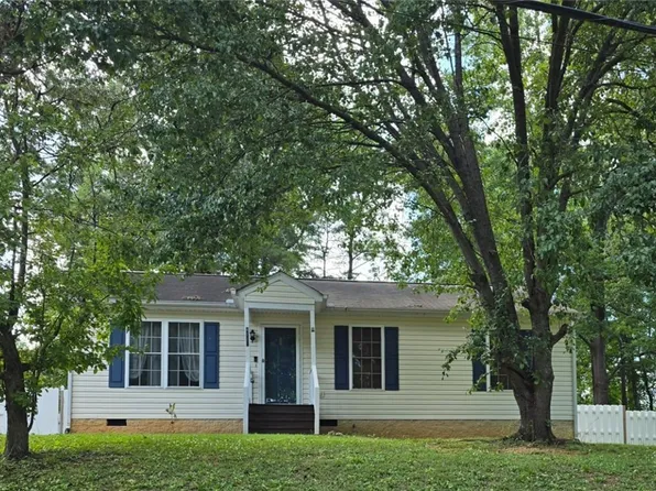 4110 Simons Dr, North Chesterfield, VA 23234