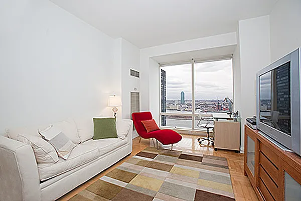 Rented by Trump International Realty | media 29