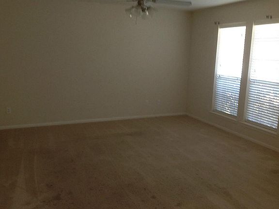 4th image of 3730 Elderberry Dr