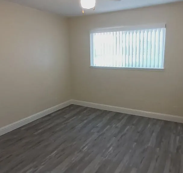 2501 Edison Ave #34 — Photo 17