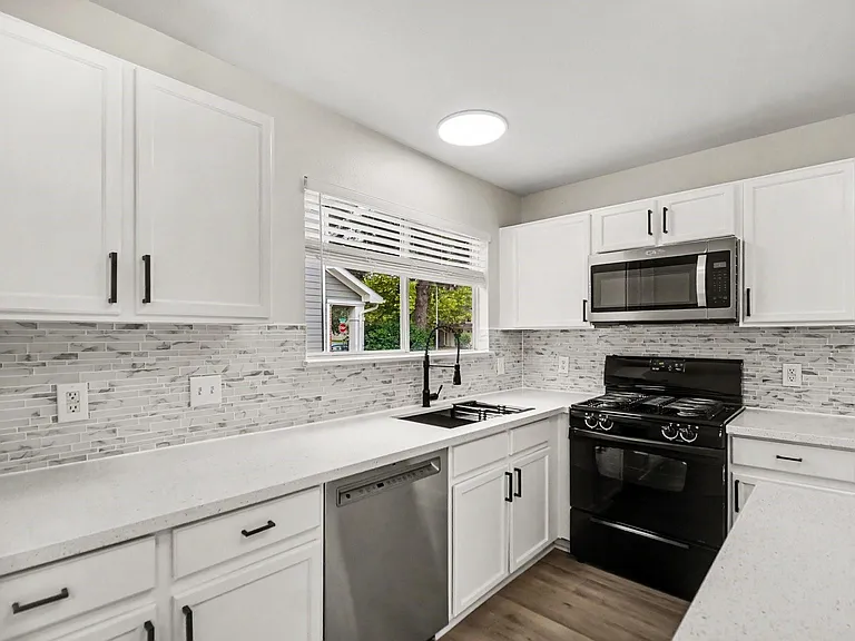 431 Laurel Timbers Dr — Photo 6