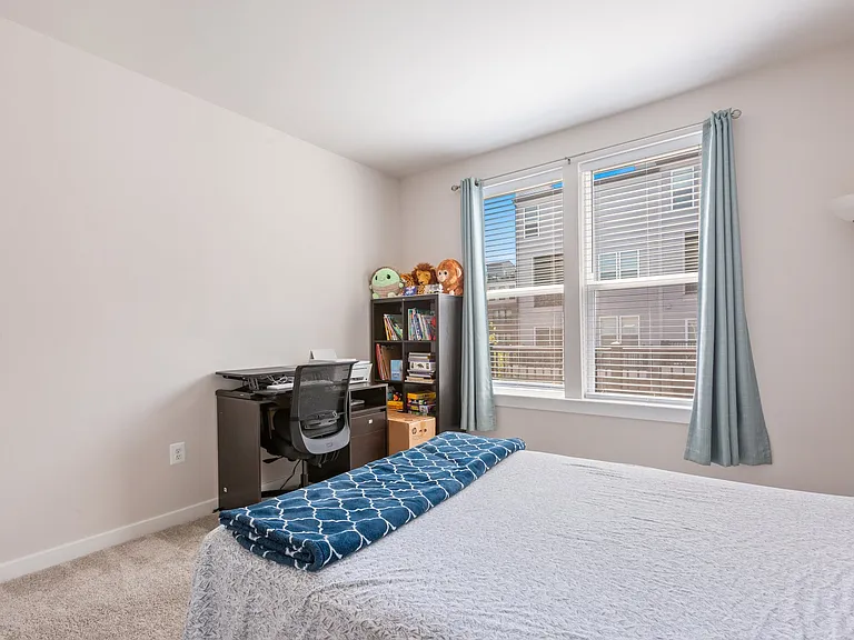 44504 Wolfhound Sq — Photo 20
