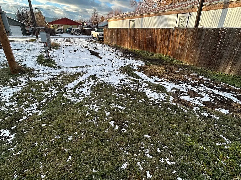 504 S Miller Ave — Photo 3