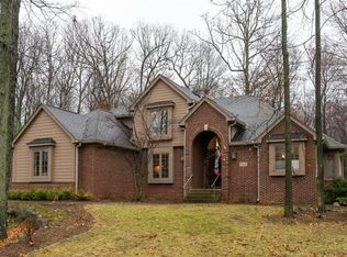 7421 Black Forest Dr, Dexter, MI 48130