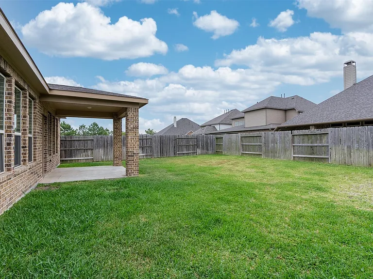 16611 Highland Country Dr — Photo 28