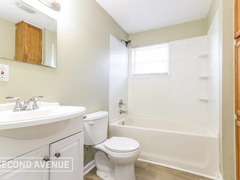 540 Beecher St — Photo 14