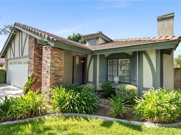 2651 Victoria Park Dr, Riverside, CA 92506