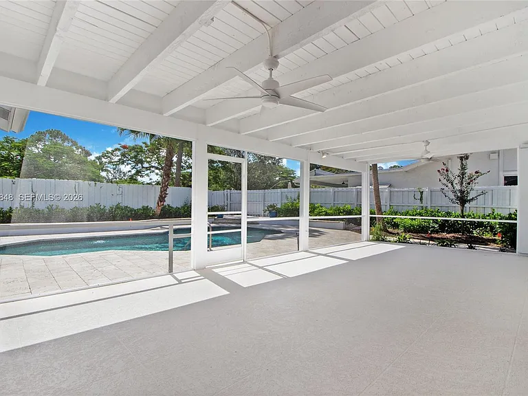 11011 SW 110th Rd — Photo 3