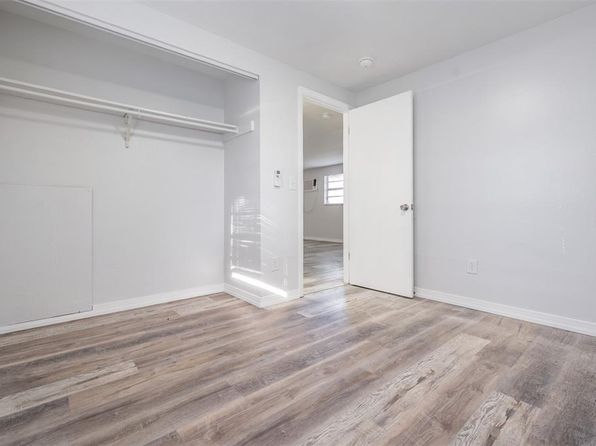 tampa-florida-82046667 picture