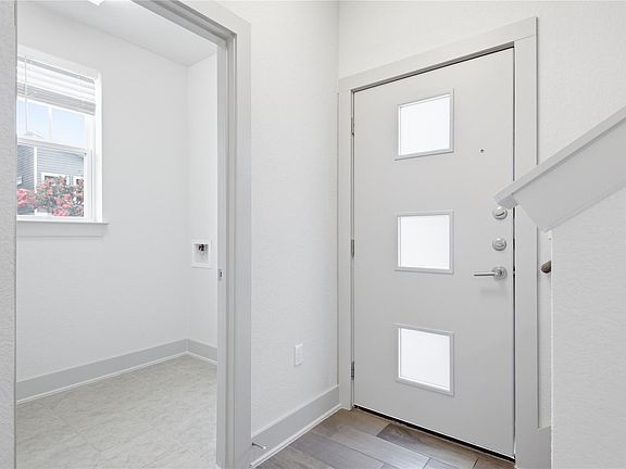 4th image of 2021 Sharper Mews Ln
