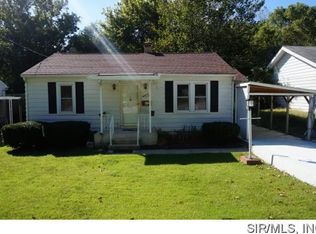 1802 Crest Dr, Alton, IL 62002