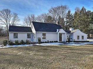 2 Linden Ln, Mendham, NJ 07945