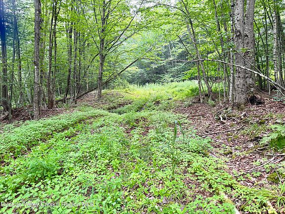 3rd image of 174 High Peak Road