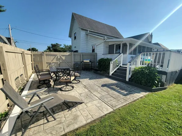 217 E Cherry St, Athens, PA 18810