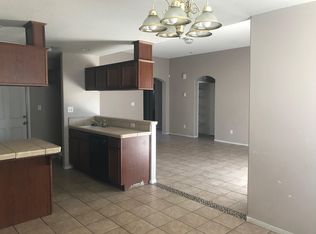 555 S Wisconsin St, Porterville, CA 93257