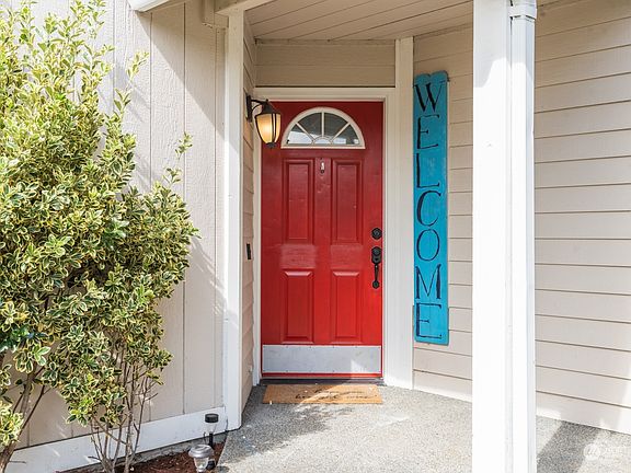 3rd image of 19907 14th Avenue E