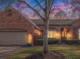 32940 Outland Trl, Bingham Farms, MI