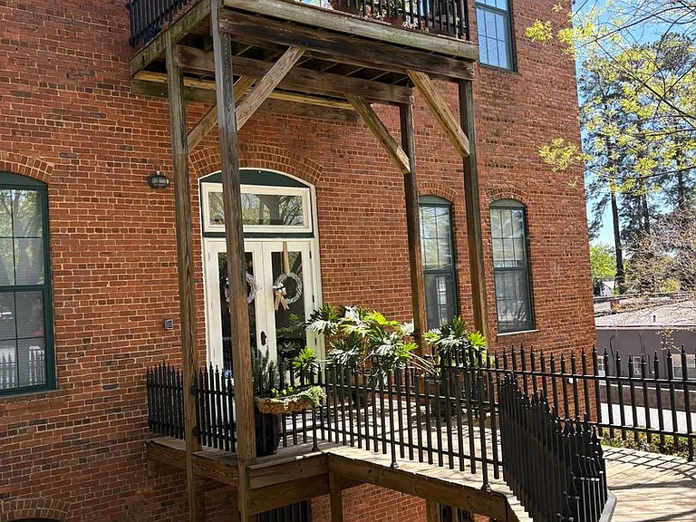 102 Russell St #101 — Photo 22