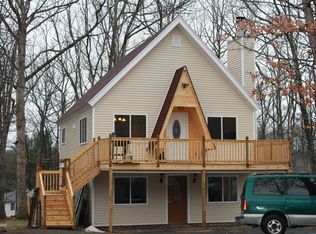 140 Maria Ln, Dingmans Ferry, PA 18328