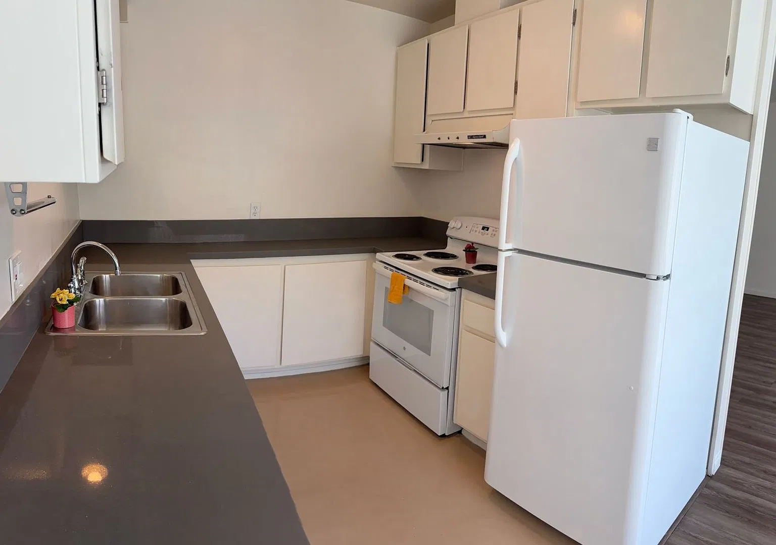 2700 - SMC 70th St. LLC — Photo 4