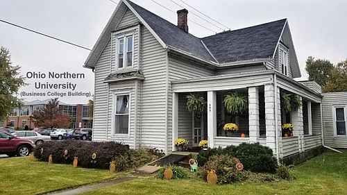 305 S Main St Photo 1