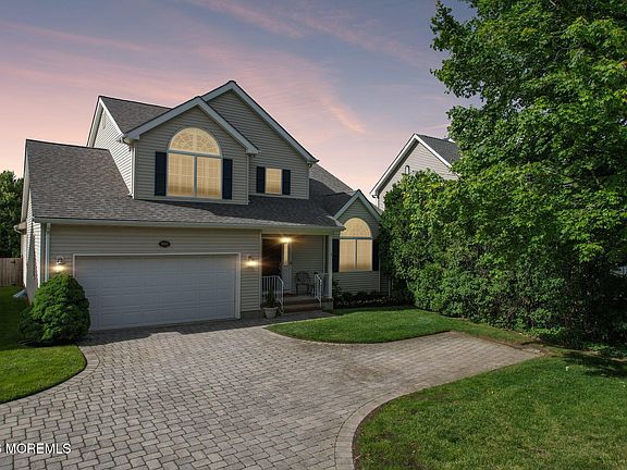 2nd image of 920 Allaire Road