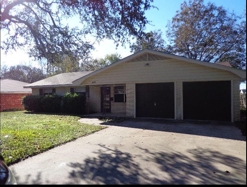 2nd image of 2109 Scott Blvd