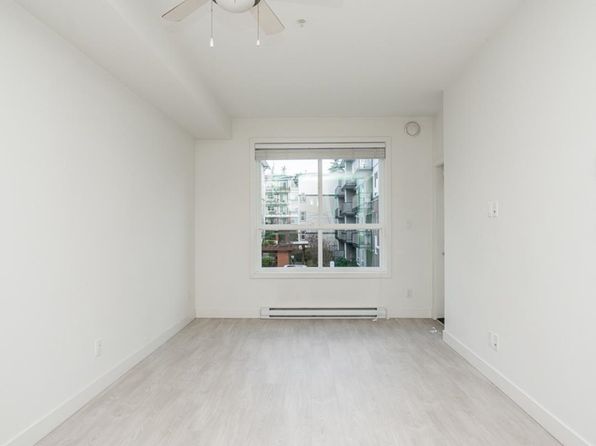 2 bedroom rental in Surrey — photo 4