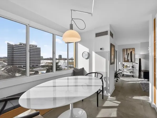 2510 Grand Blvd APT 1102, Kansas City, MO 64108