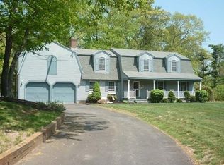 150 Kimball Rd, Amesbury, MA 01913