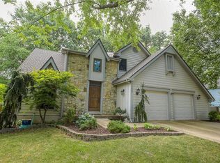 7907 Alden Ln, Lenexa, KS 66215
