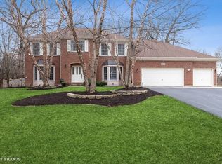 3315 Lakewood Dr, Crystal Lake, IL