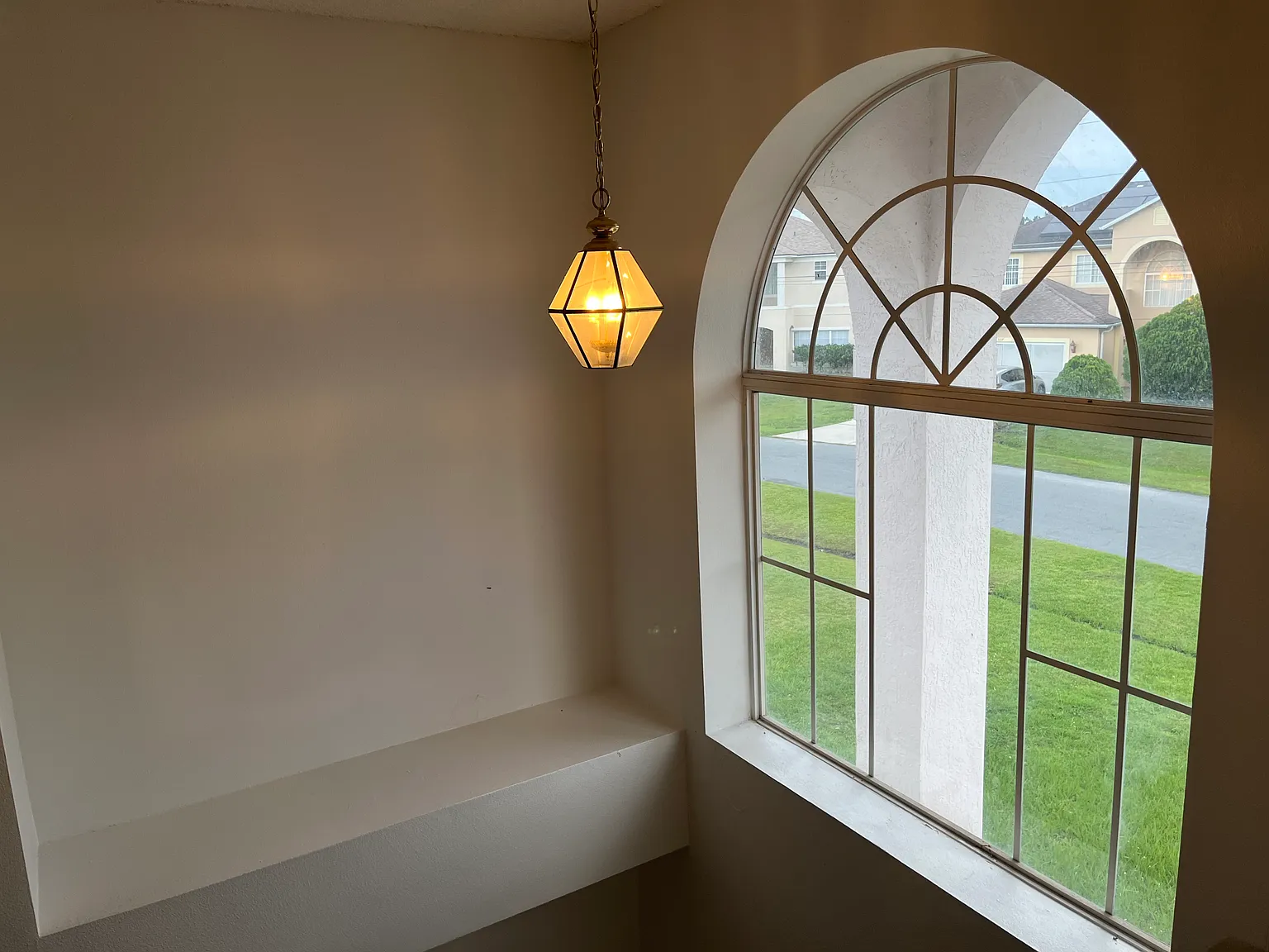4 bed, 2777 sqft, $2,400 — Photo 3