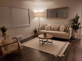 Lynwood Commons, Bainbridge Island, WA 98110