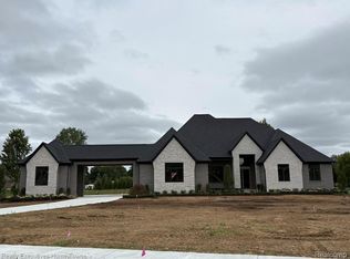 66930 Dorothy Trl, Washington, MI 48095